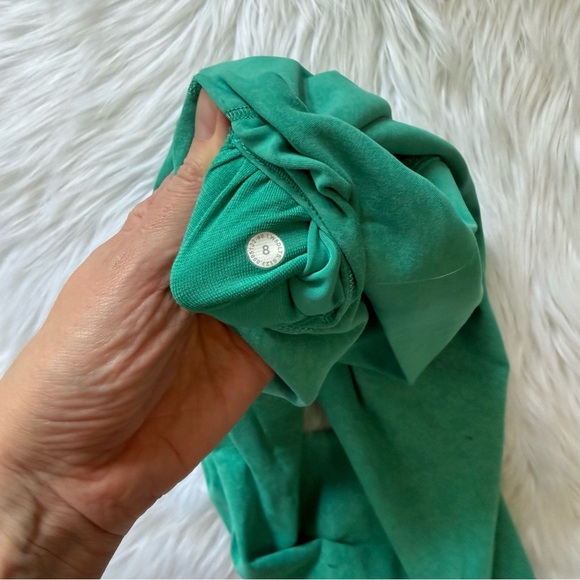 Wunder Train High Rise Tight 25” Blaze Maldives Green Size 8 - Picture 3 of 6